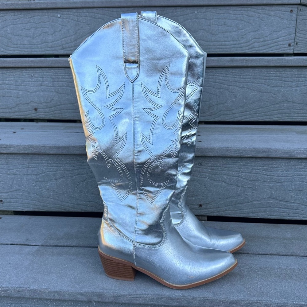 Silver Metallic Cowgirl Boots Cute Country Western Fashion Rave, Festival